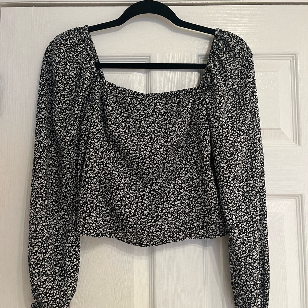 Abercrombie Black and White Long Sleeve Square Neck Top Size Small - Picture 2 of 7